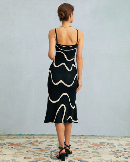 Vestido midi de punto con bajo en forma de sirena «Black Wave»